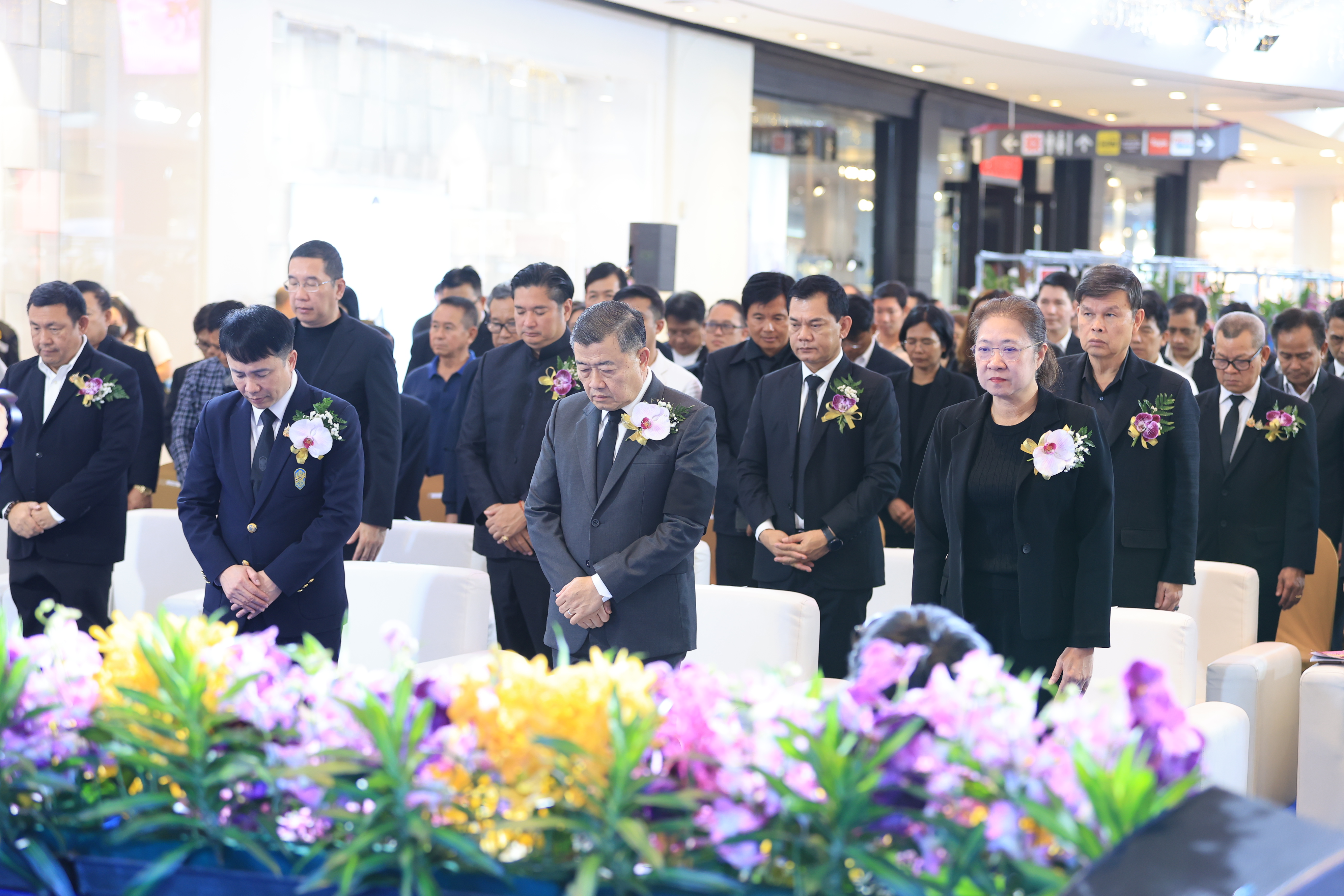 title - เลขาธิการ ส.ป.ก. ร่วมเป็นเกียรติในพิธีเปิดวันกล้วยไม้แห่งชาติ ณ ห้างสรรพสินค้าเซ็นทรัลเวสต์เกต 